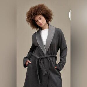 UGG Duffield Robe. NWT. Black bear heather
